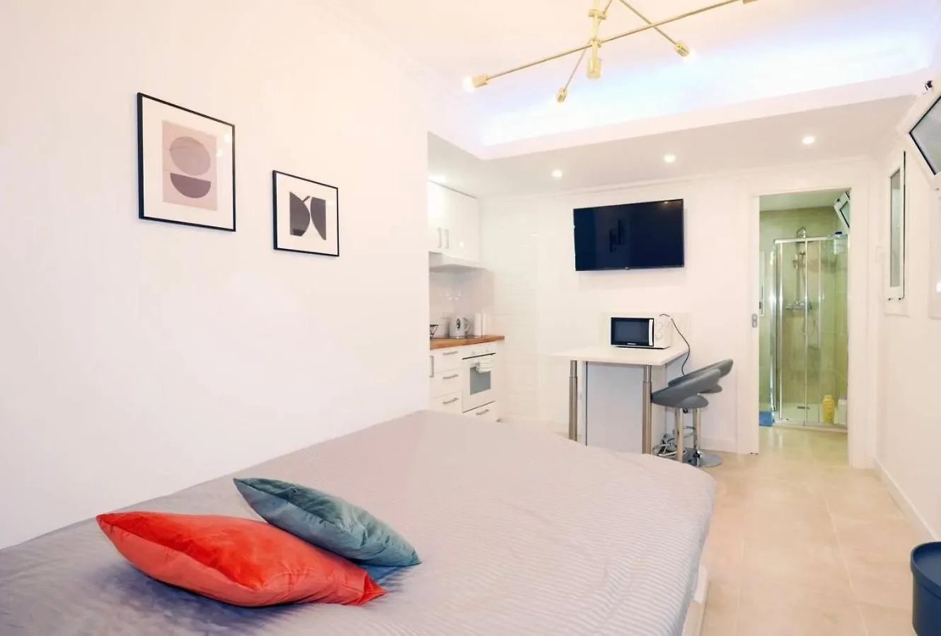 Ferienwohnung Beautiful&Modern 2-Bed In Eixample Barcelona Spanien